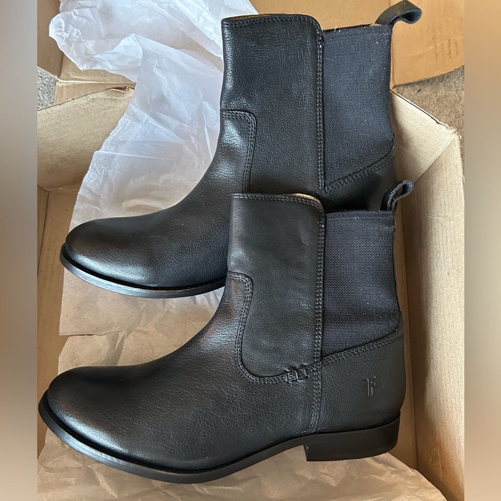 Frye Melissa Double Sole Chelsea NWT size 10B